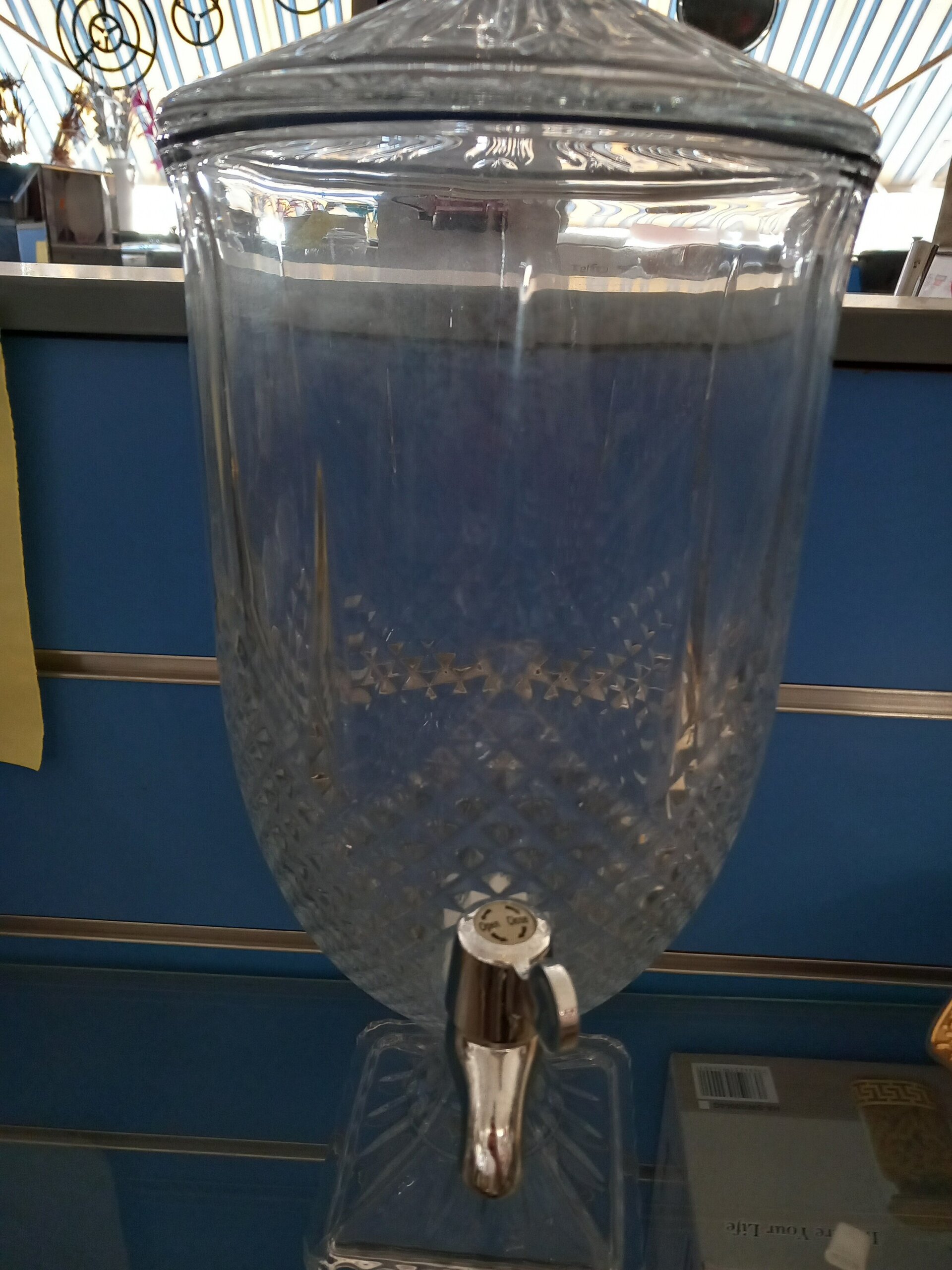 Botella de cristal con grifo - 2
